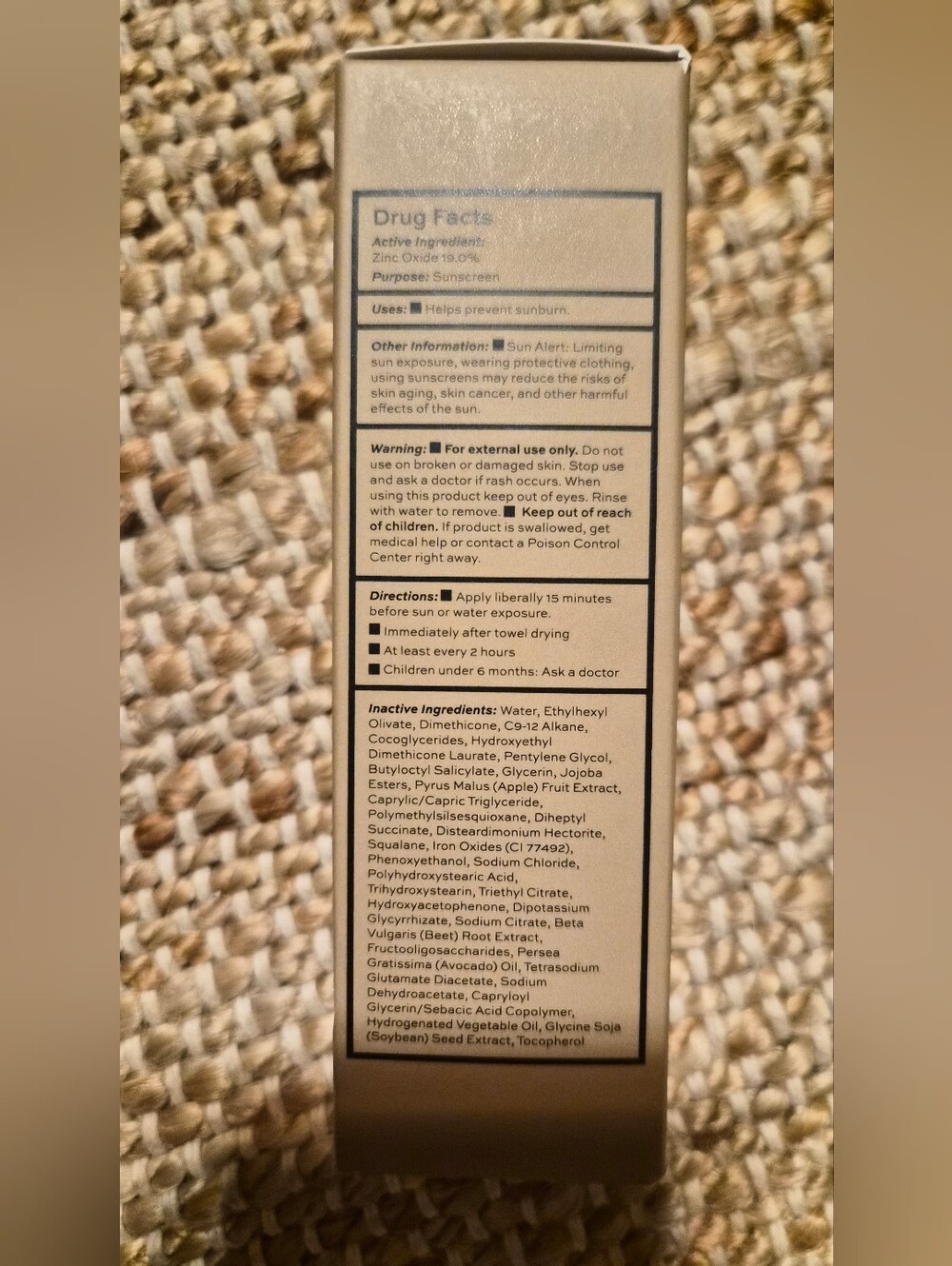 New, DIME Tinted Wonderscreen, SPF 30 Shade 02 - Picture 3 of 4